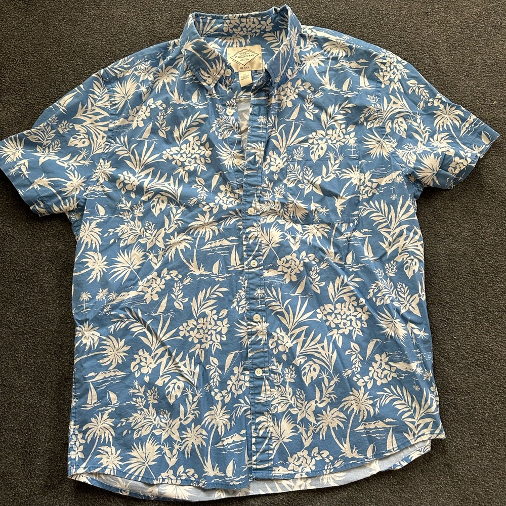 St. John's Bay Blue and White Floral Men's Shirt